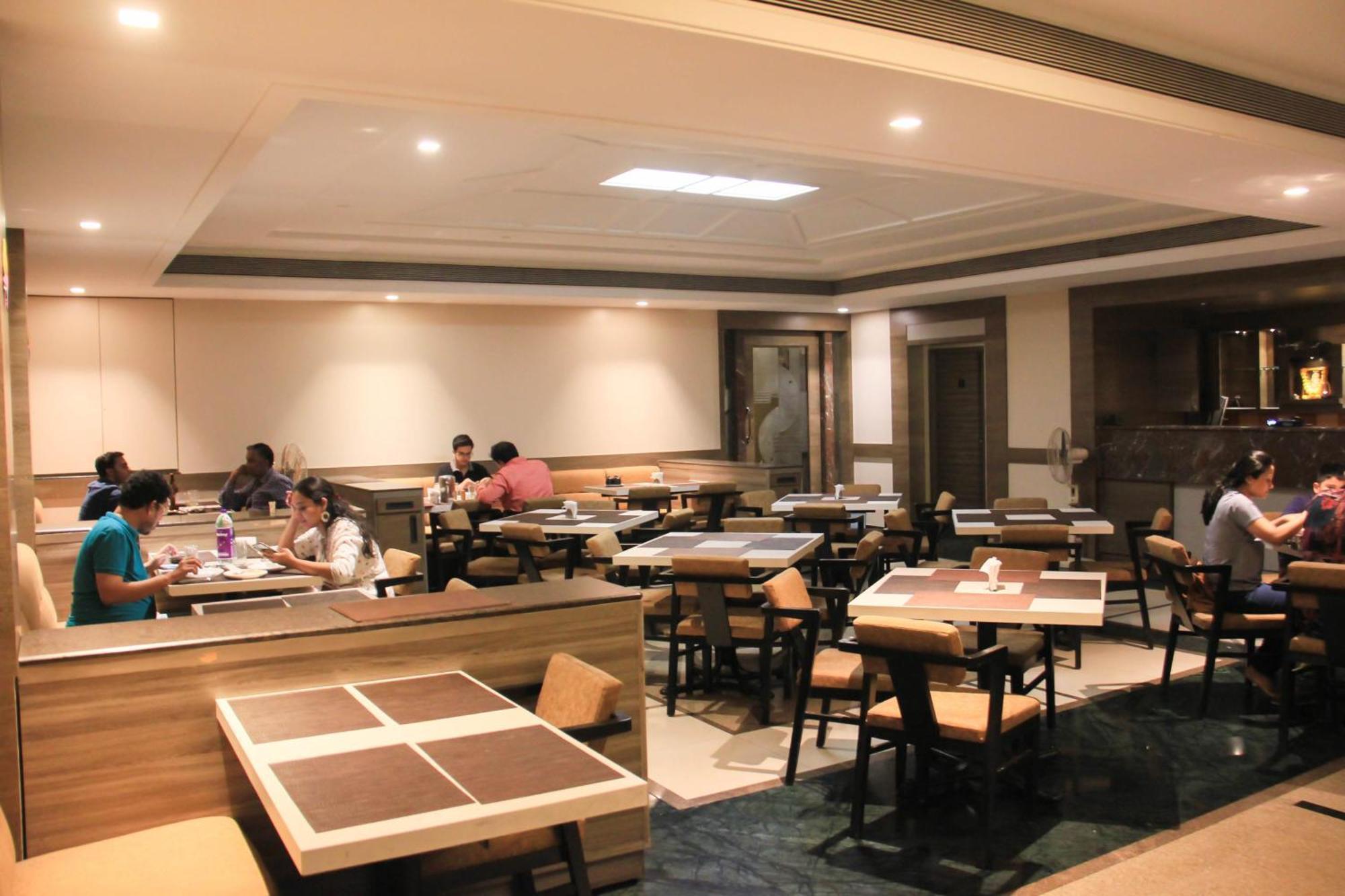 The Ambassador Hotel Pune Exterior foto